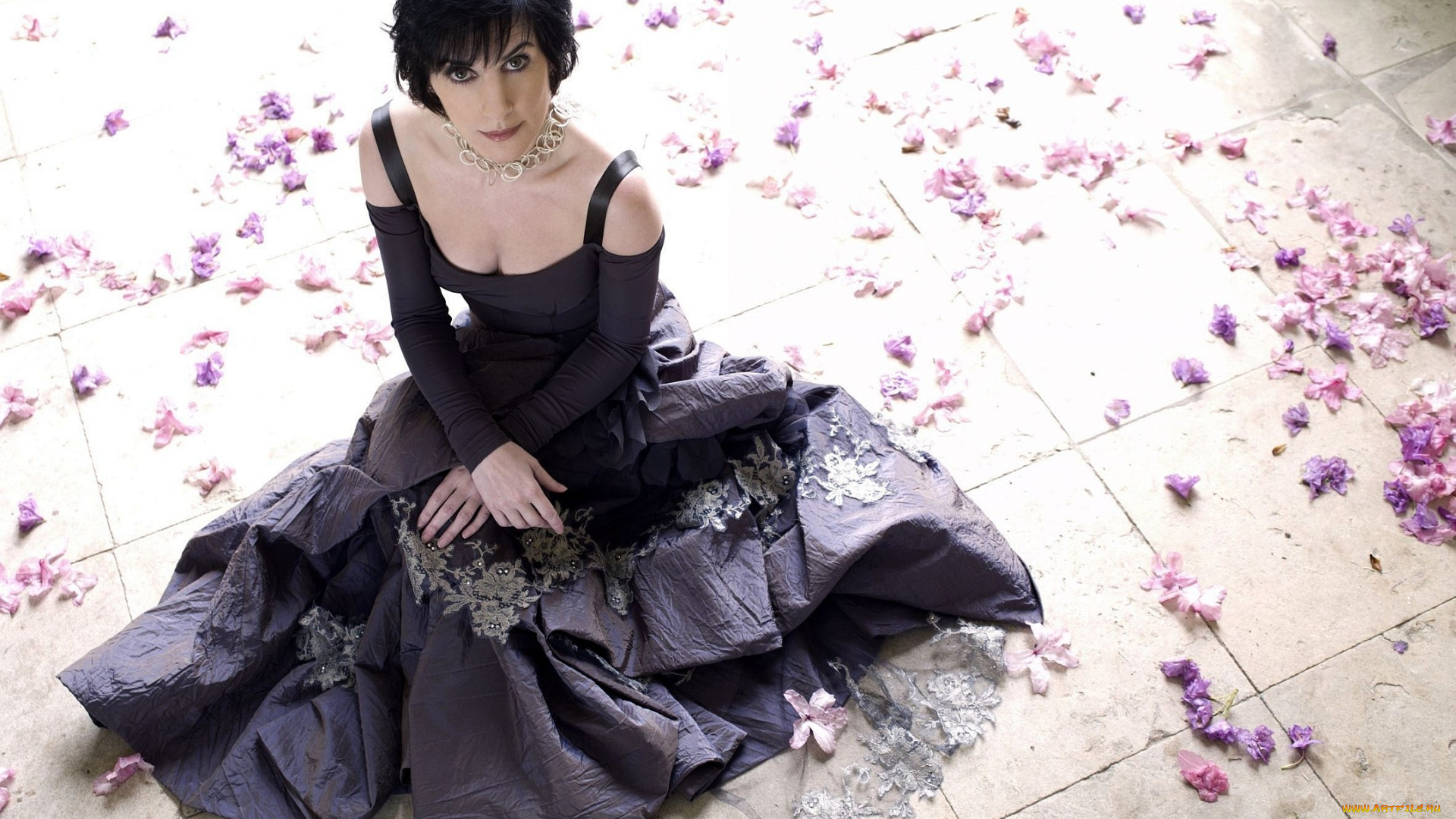 музыка, enya, ирландия, лиловый, певица, платье, цветы