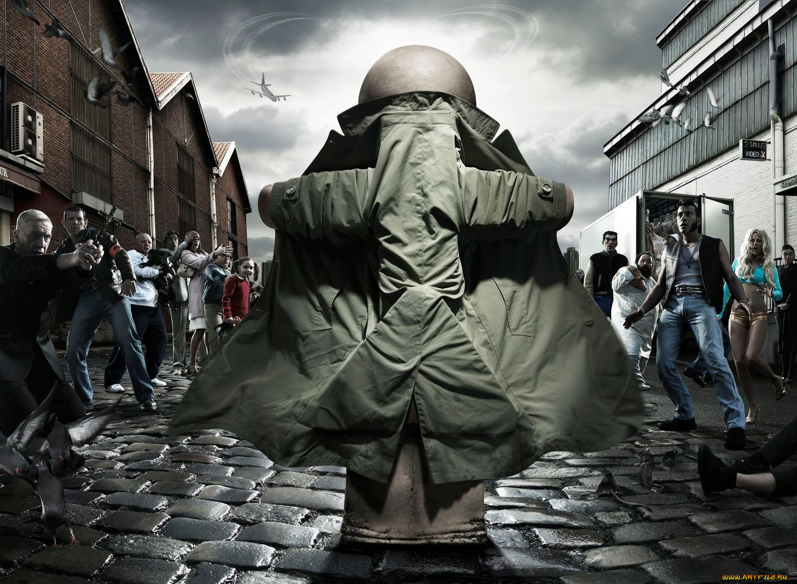 юмор, приколы, люди, плащ, испуг