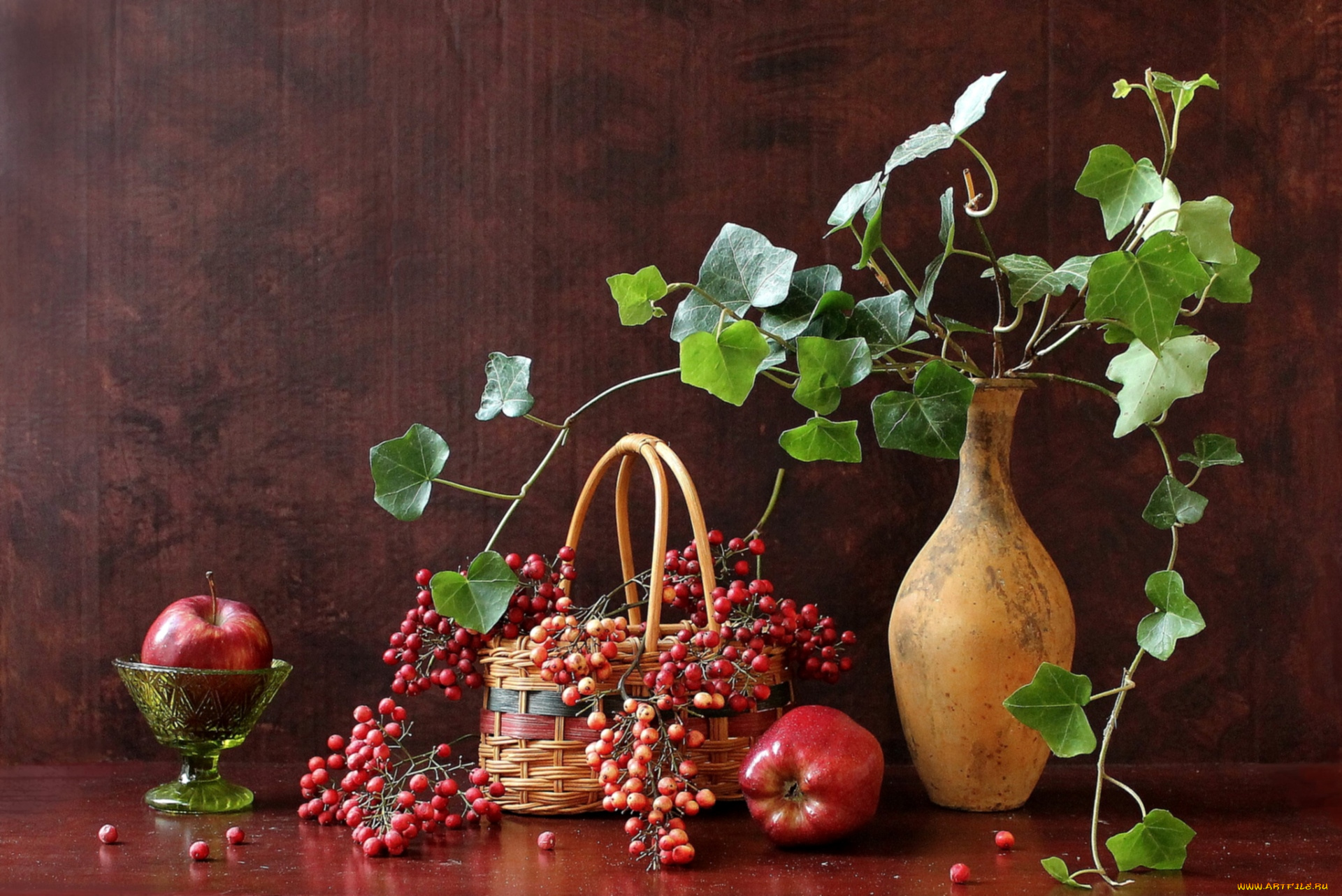 еда, натюрморт, яблоки, ягоды, плющ, кувшин