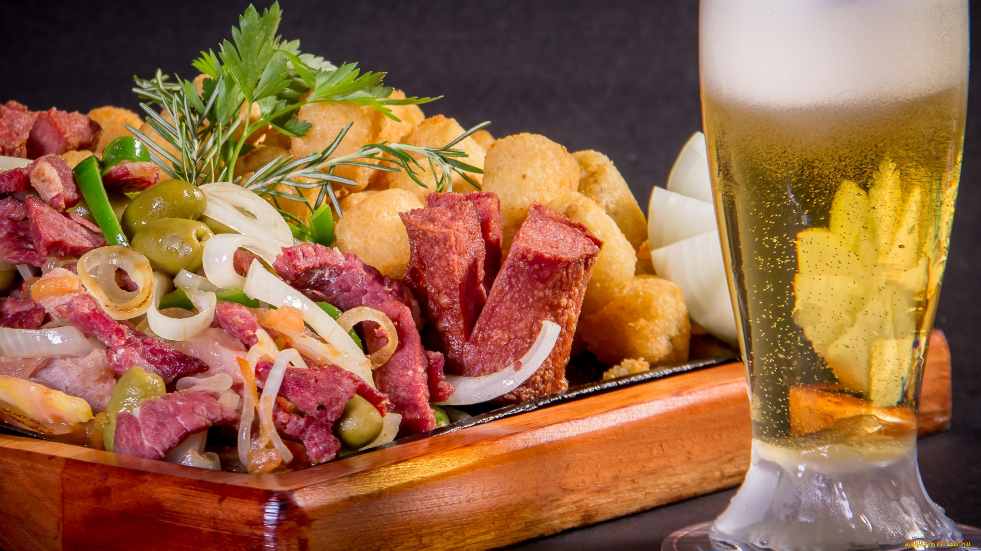 еда, салаты, , закуски, оливки, закуска, мясо, пиво