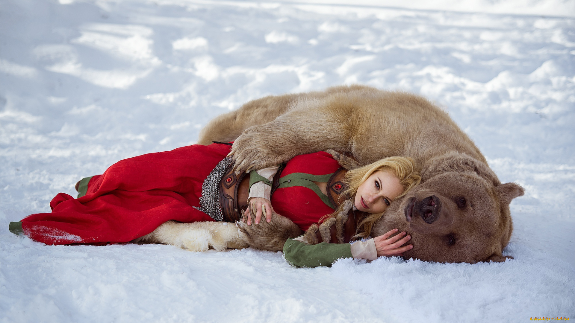 darya, lefler, девушки, дарья, лефлер, darya, lefler, медведь, степан, сарафан, снег, дарья, лефлер, cosplay, блондинка, девушка, модель, наряд, поза, макияж, причёска, взгляд