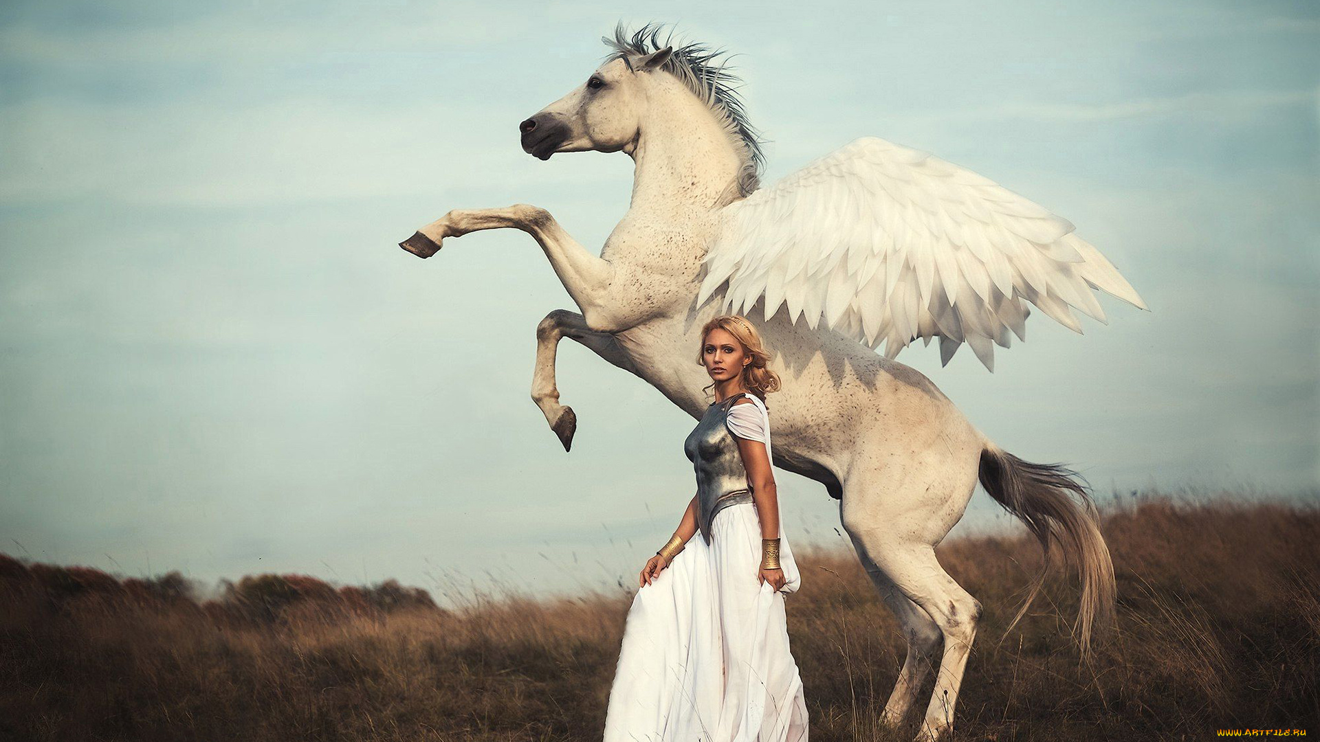 darya, lefler, девушки, дарья, лефлер, darya, lefler, пегас, крылья, белый, перья, красотка, конь, дарья, лефлер, cosplay, блондинка, девушка, модель, наряд, поза, макияж, причёска, взгляд