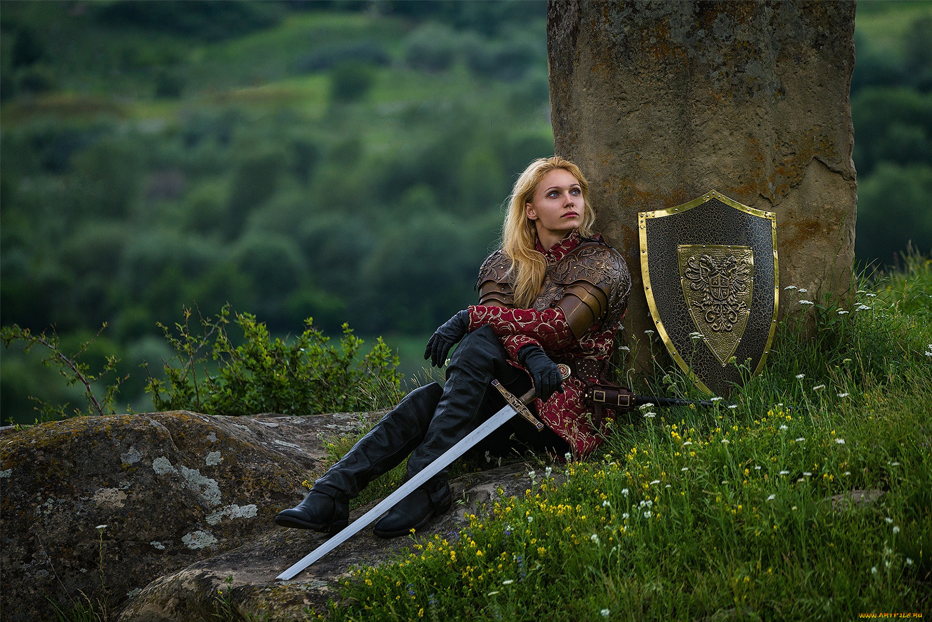 darya, lefler, девушки, дарья, лефлер, darya, lefler, воин, меч, доспехи, средневековье, рыцарь, холодное, оружие, дарья, лефлер, cosplay, блондинка, девушка, модель, наряд, поза, макияж, причёска, взгляд