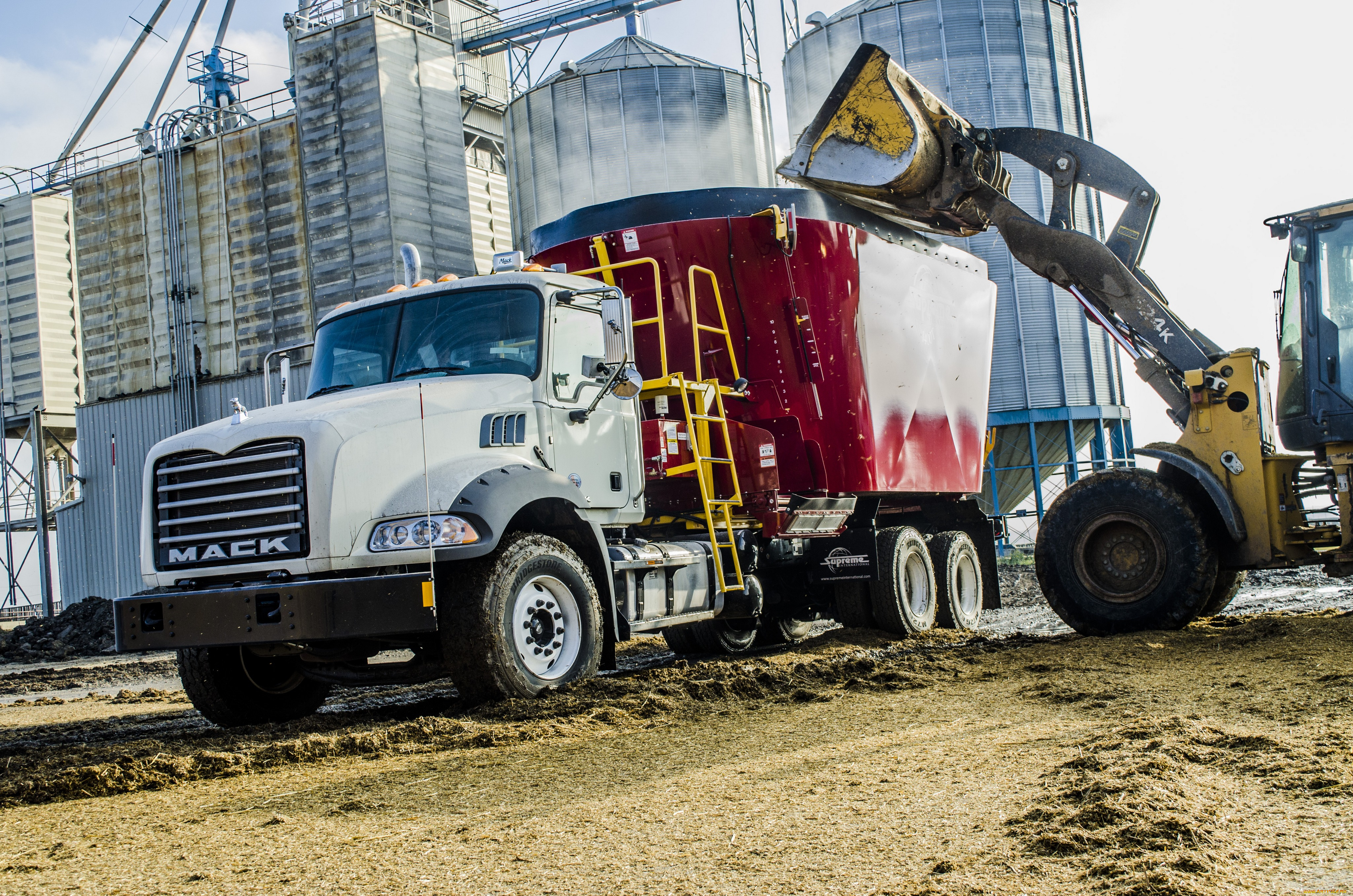 автомобили, mack