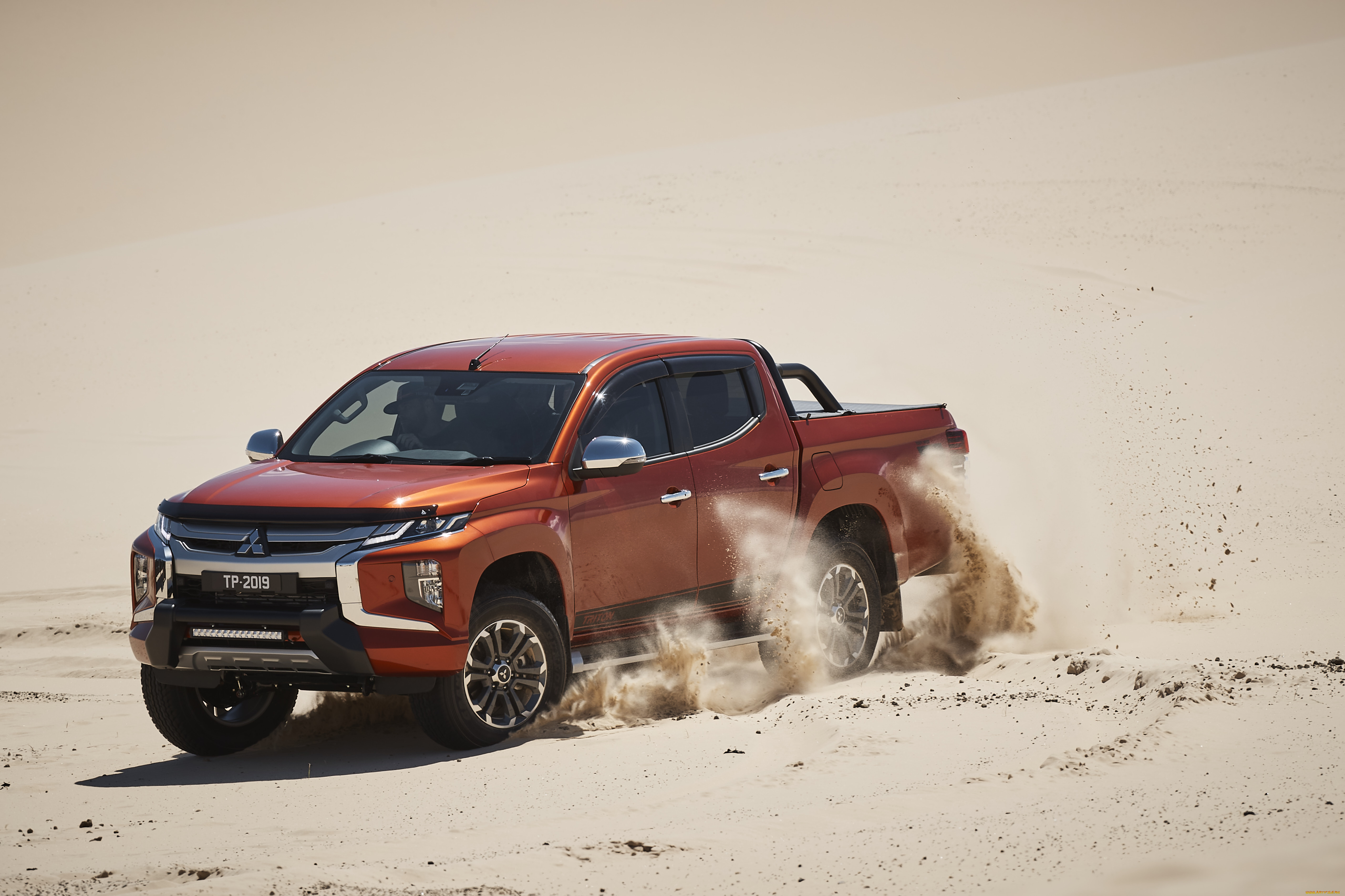 автомобили, mitsubishi