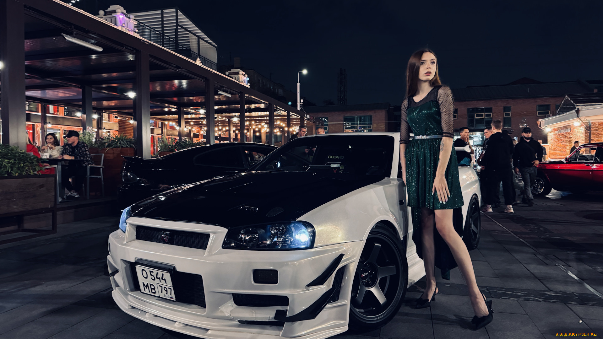 девушка, и, авто, автомобили, -авто, с, девушками, девушка, женщина, шатенка, темноволосая, сексуальная, модель, звезда, позирует, разная, обувь, верхняя, стильная, одежда, нижнее, эротическое, бельё, трусы, лифчик, колготки, чулки, аксессуары, макияж, и, множество, элементов, на, фотографии