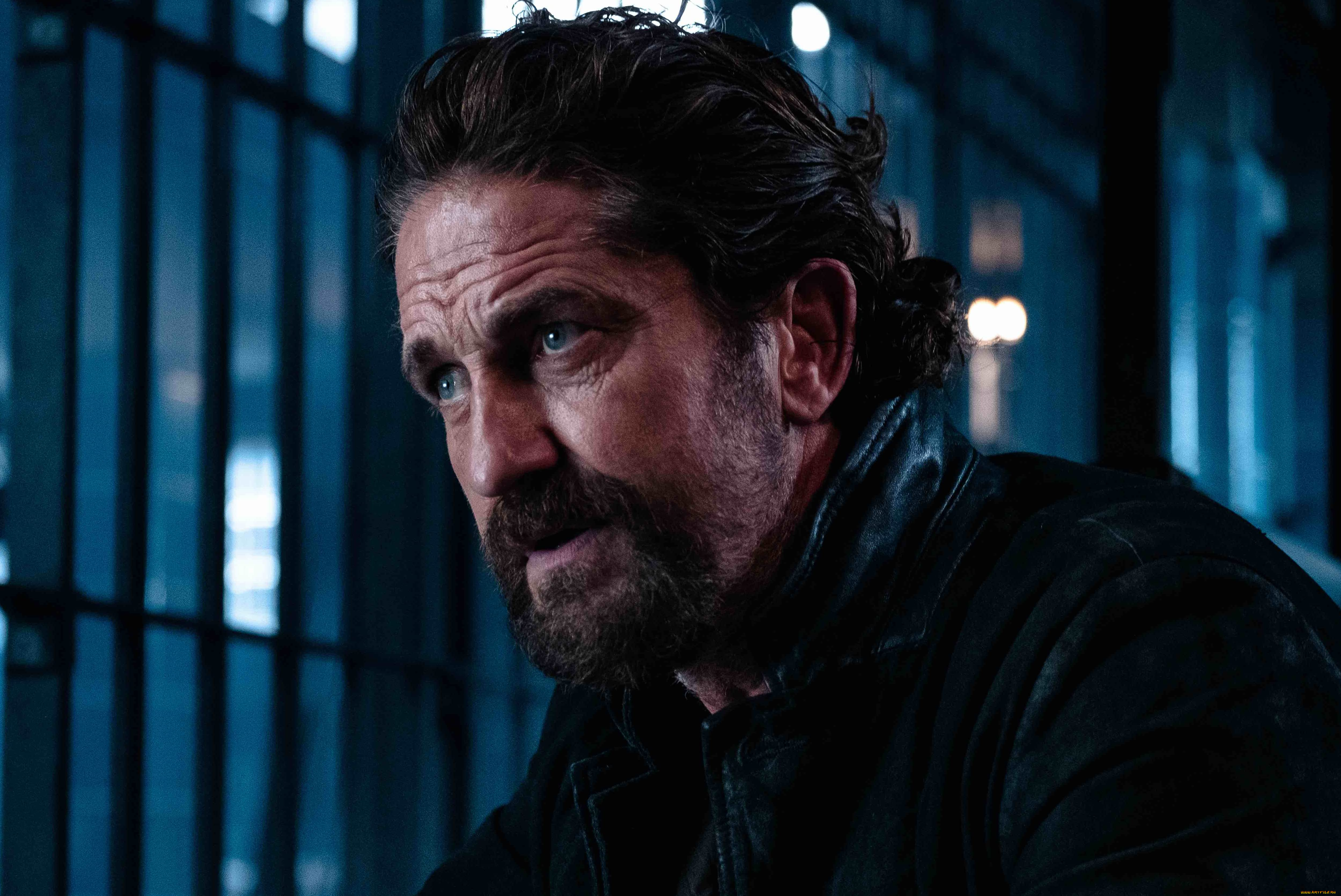 кино, фильмы, copshop, мужчина, решетка