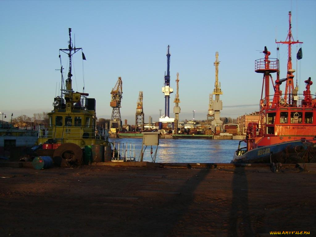 корабли, баркасы, буксиры