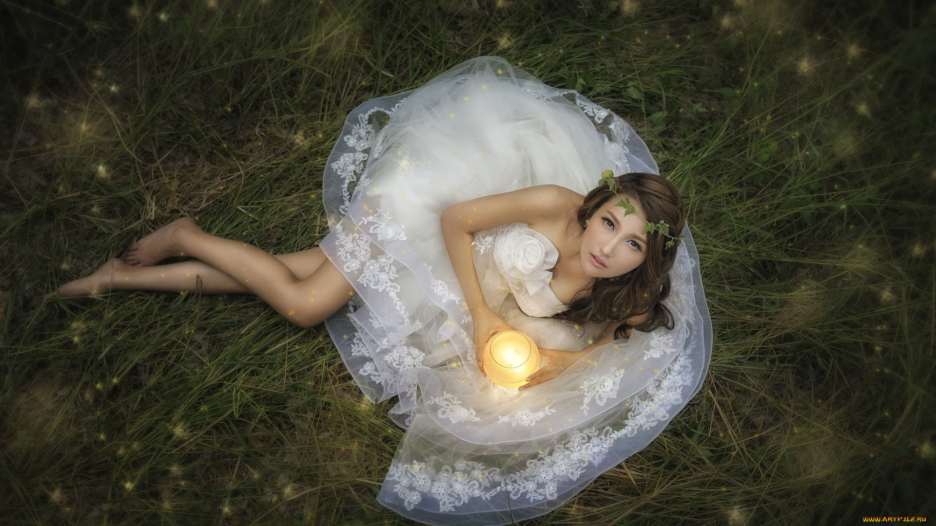 девушки, -unsort, , азиатки, ноги, платье, взгляд, трава, свадебное, невеста, азиатка, свеча