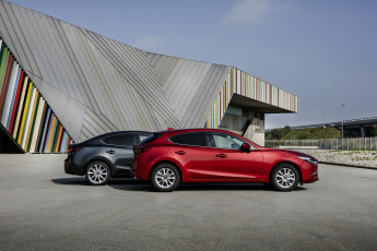 Картинка автомобили mazda