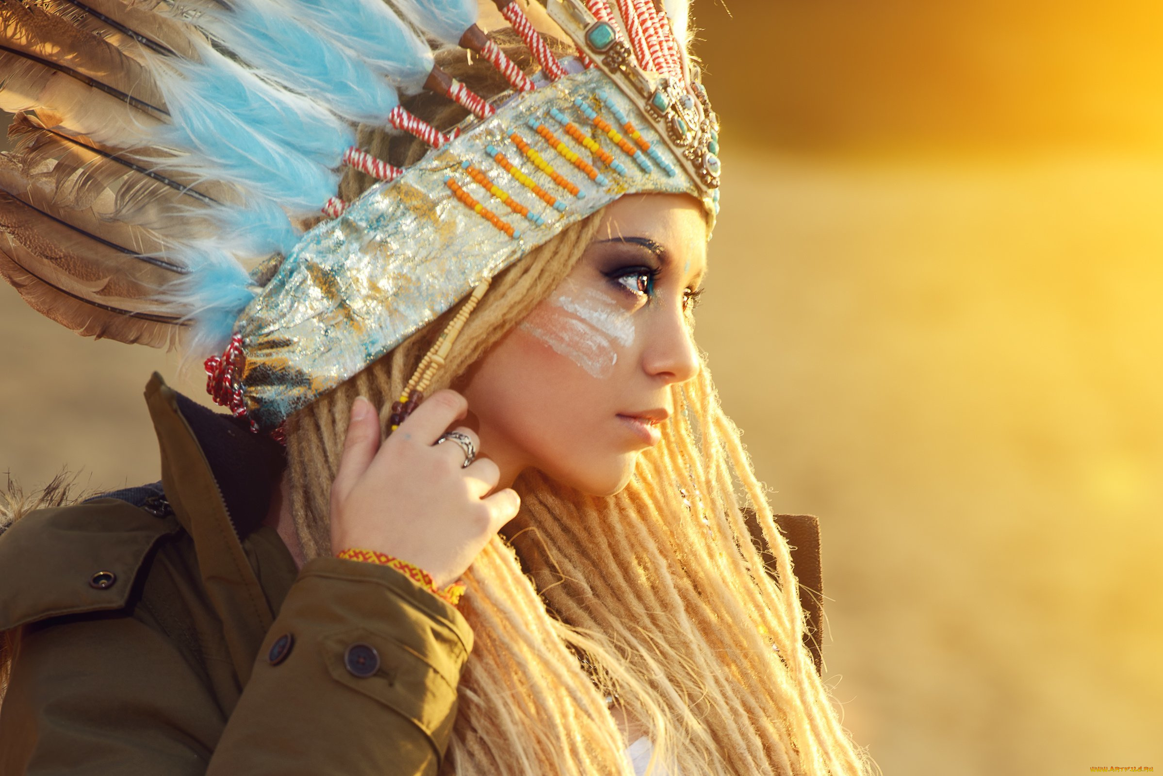 девушки, -unsort, , лица, , портреты, рука, взгляд, профиль, девушка, макияж, перья, скво