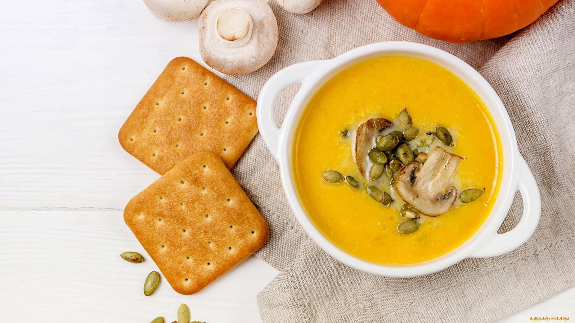 еда, первые, блюда, грибной, суп, шампиньоны, крекеры, семечки