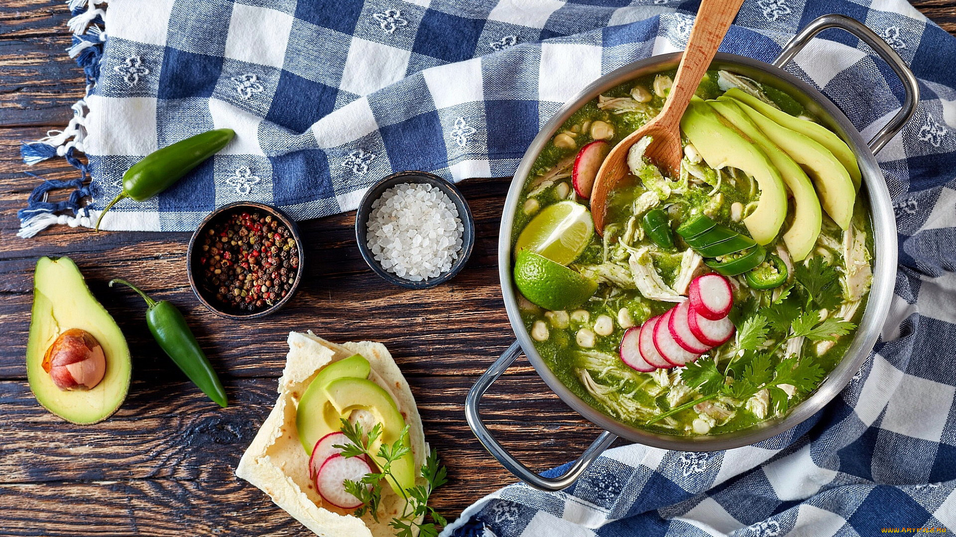 еда, первые, блюда, холодный, суп, холодник, авокадо, редис