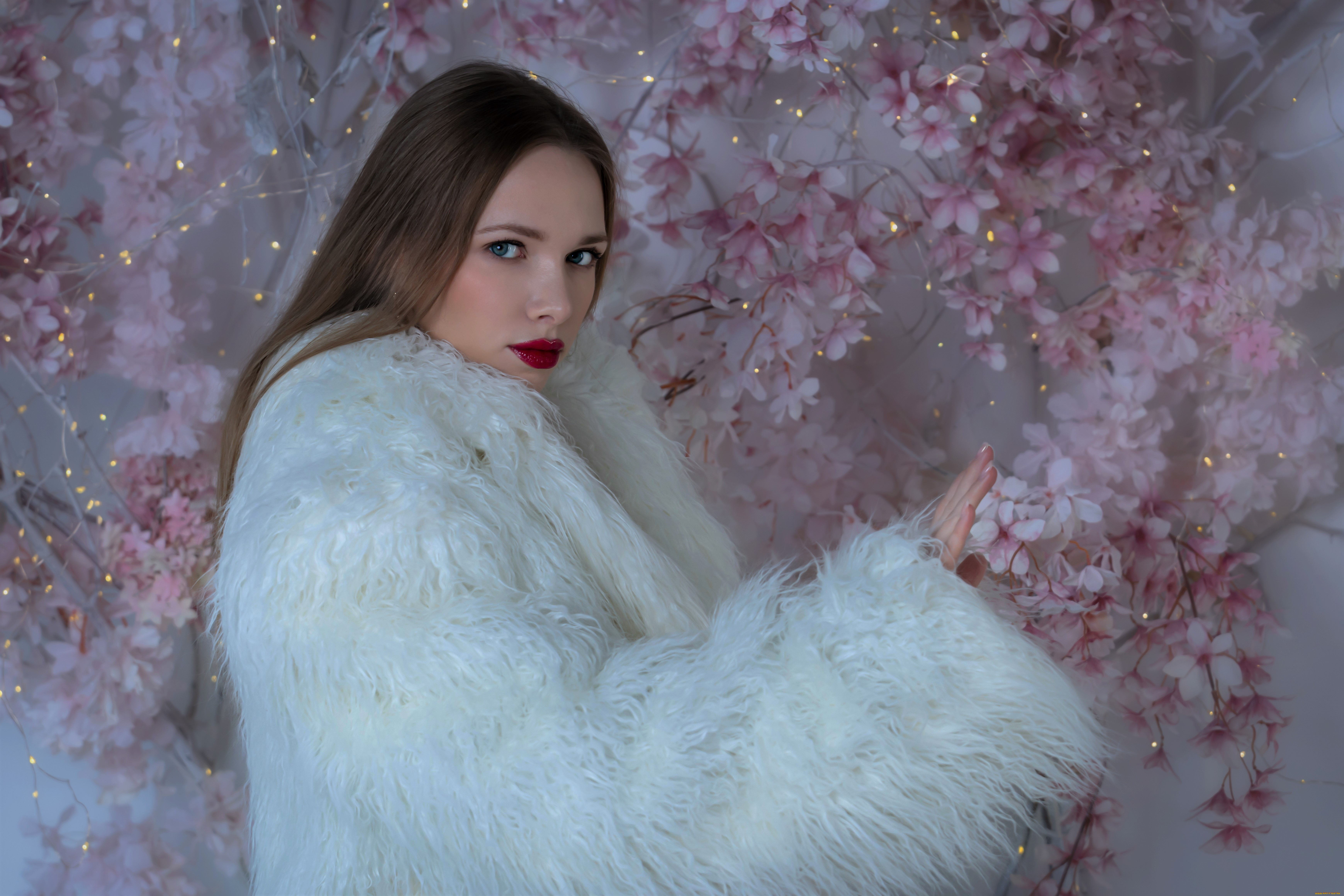 красивая, девушка, девушки, -, лица, , портреты, девушка, женщина, шатенка, темноволосая, сексуальная, модель, звезда, позирует, попа, грудь, ножки, разная, обувь, верхняя, стильная, одежда, нижнее, эротическое, бельё, трусы, лифчик, колготки, чулки, аксессуары, макияж, и, множество, элементов, на, фотографии