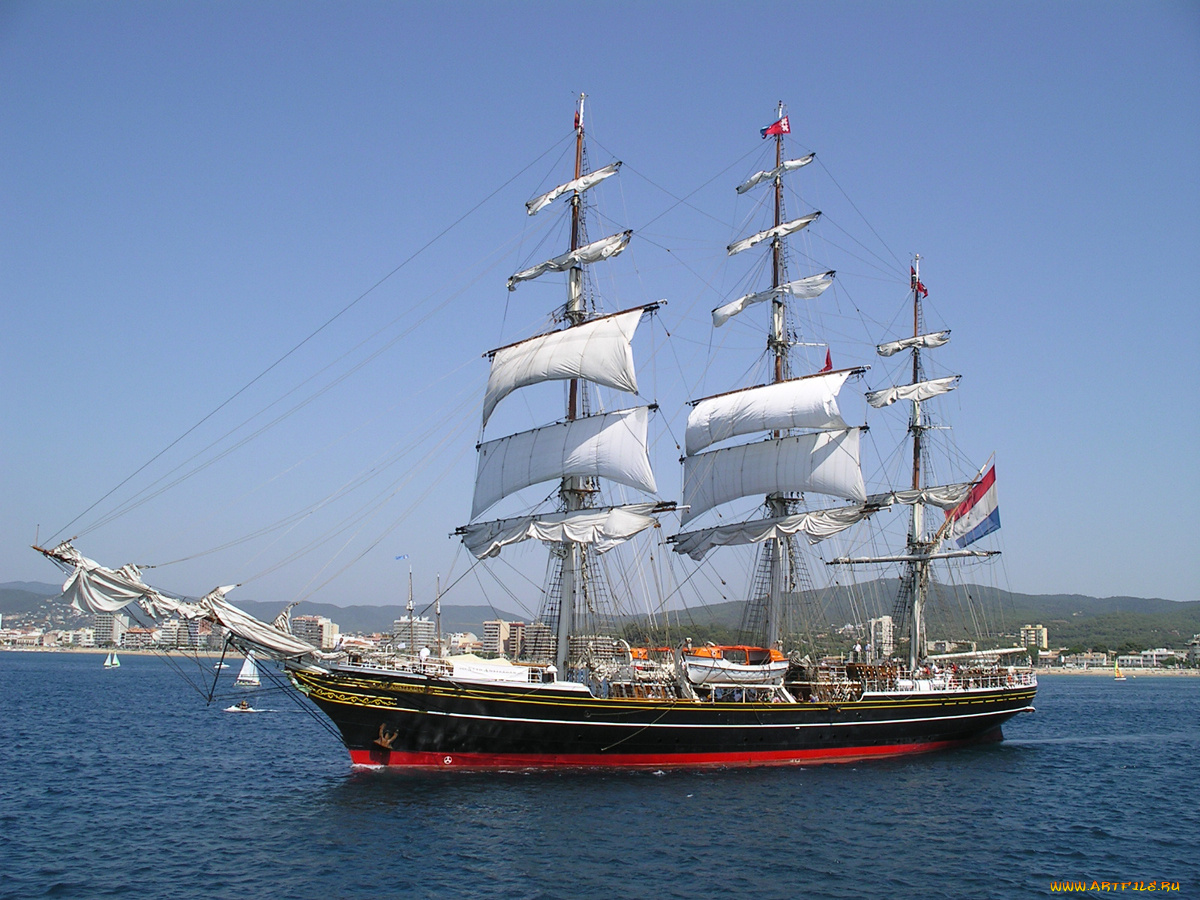 корабли, парусники