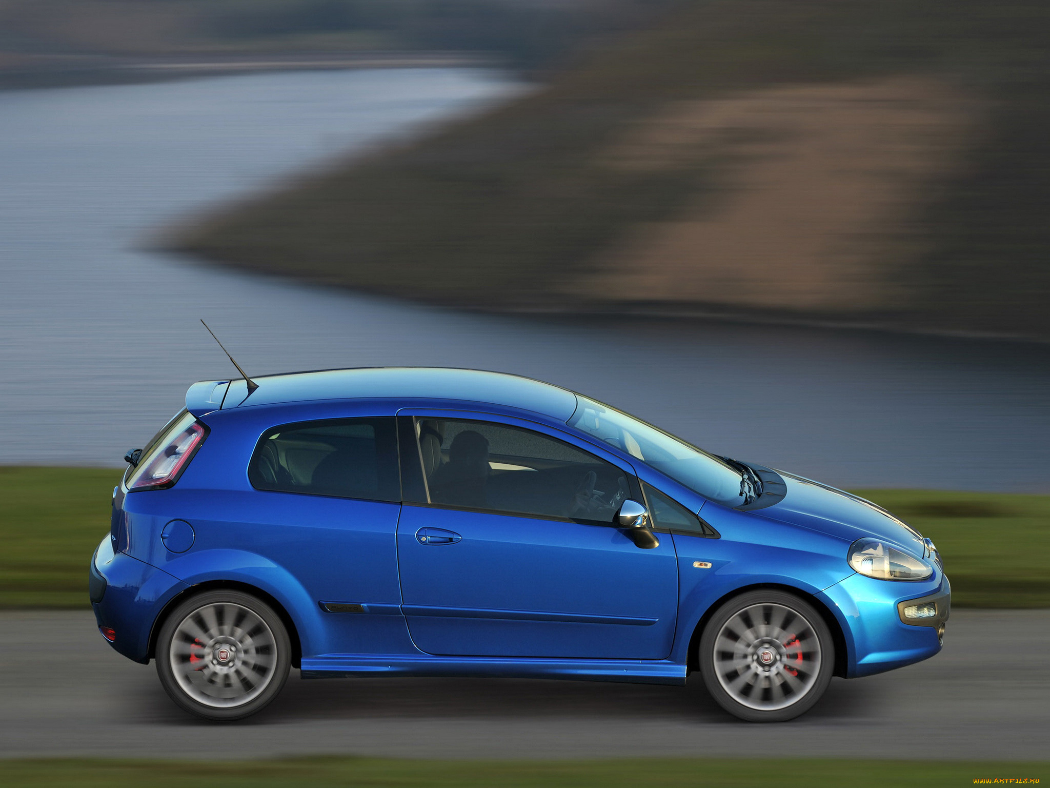 автомобили, fiat