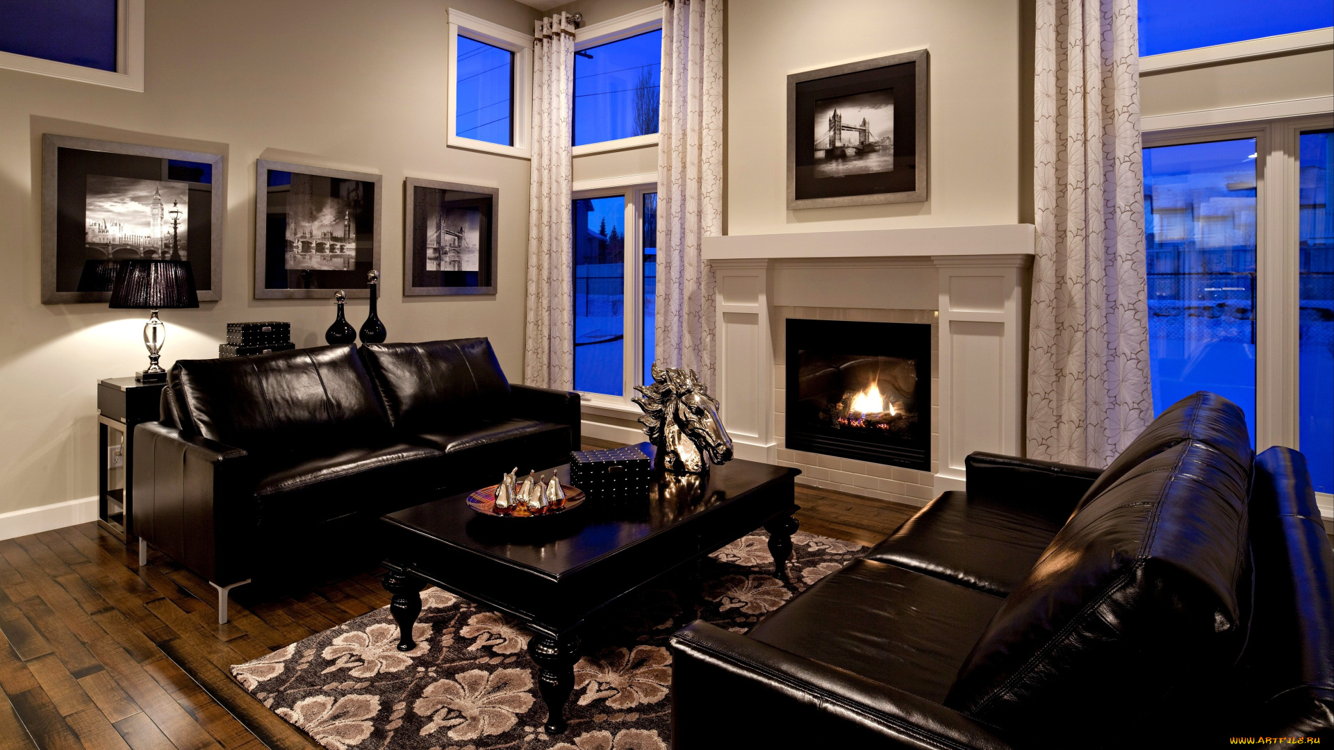 интерьер, гостиная, столик, диван, камин, картины