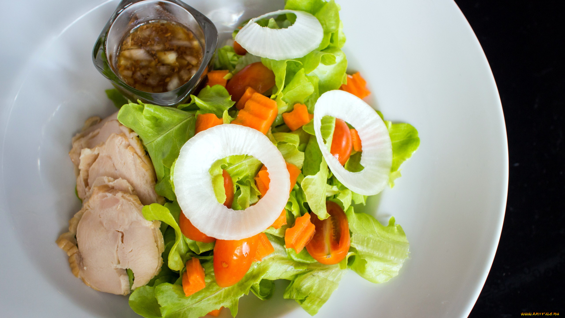 еда, салаты, , закуски, помидоры, салат, лук, соус