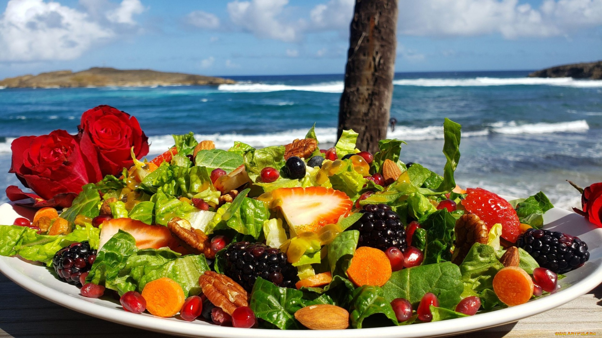 еда, салаты, , закуски, салат, морковь, клубника, ежевика