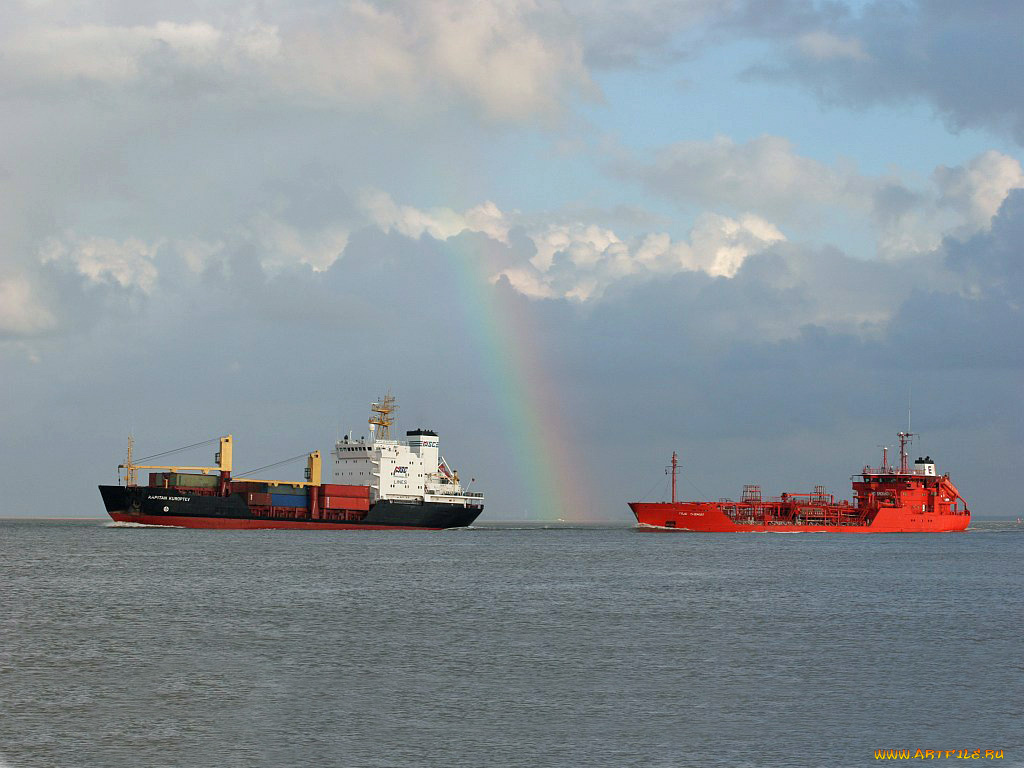 корабли, разные, вместе