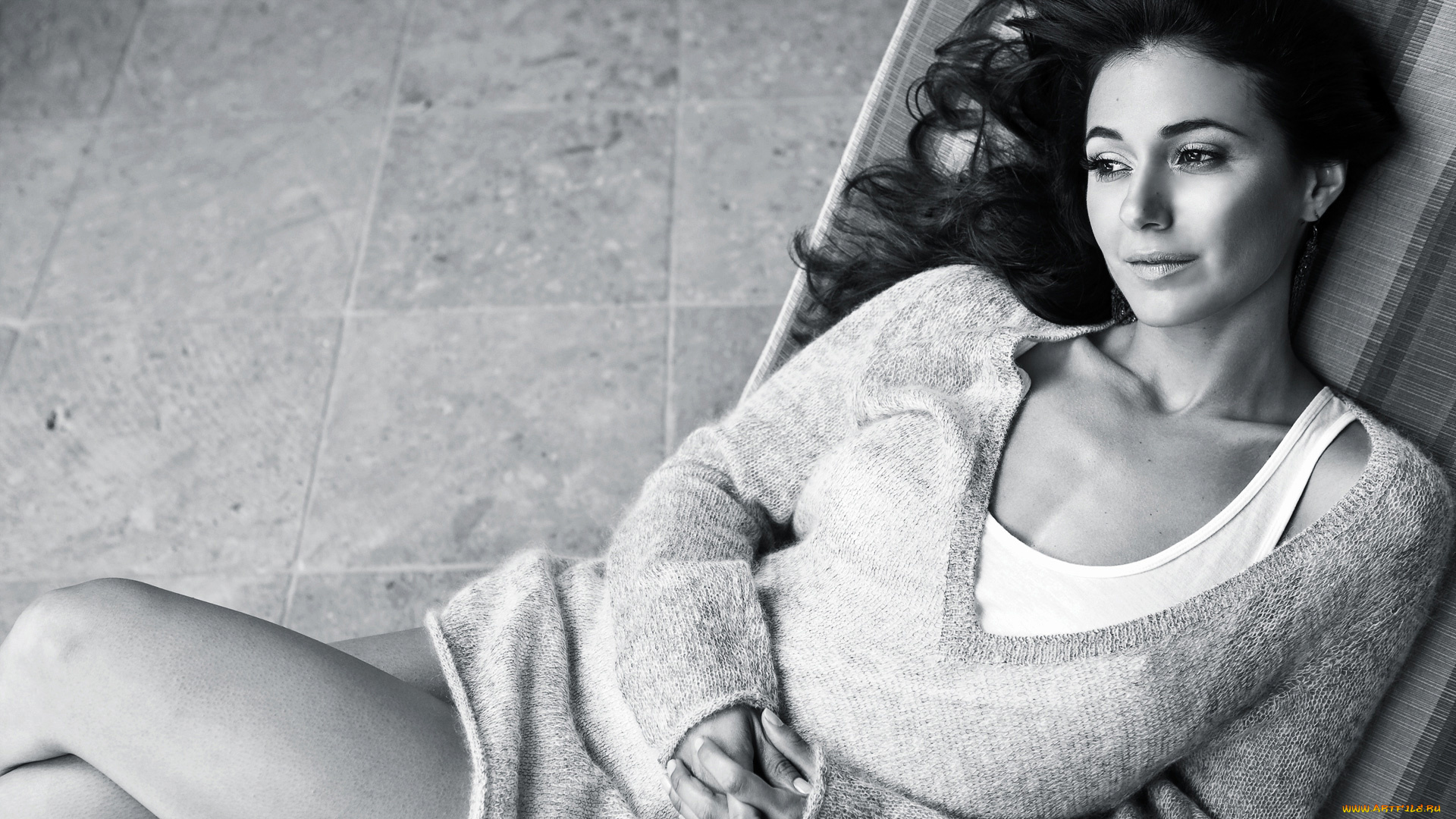 Emmanuelle, Chriqui, девушки