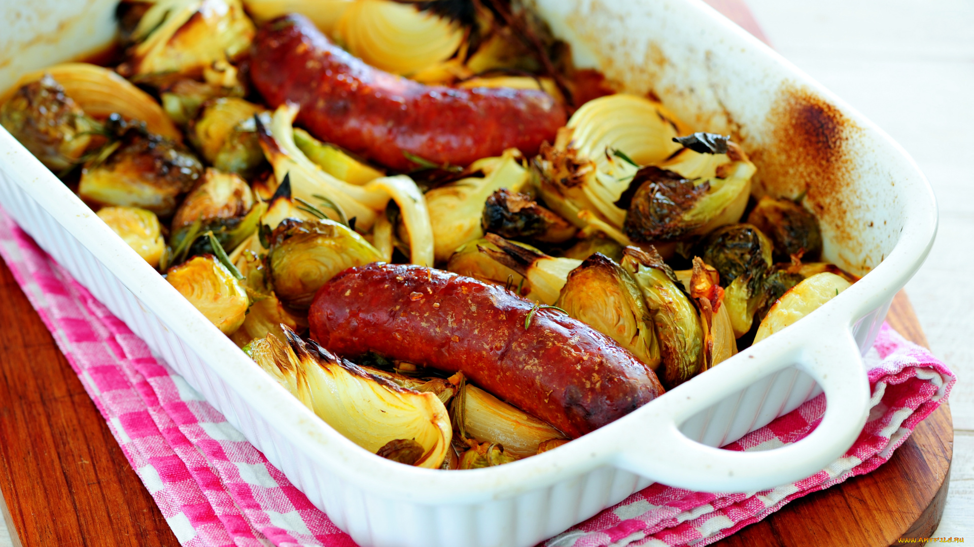 еда, вторые, блюда, сосиски, салфетка, запеченные, овощи