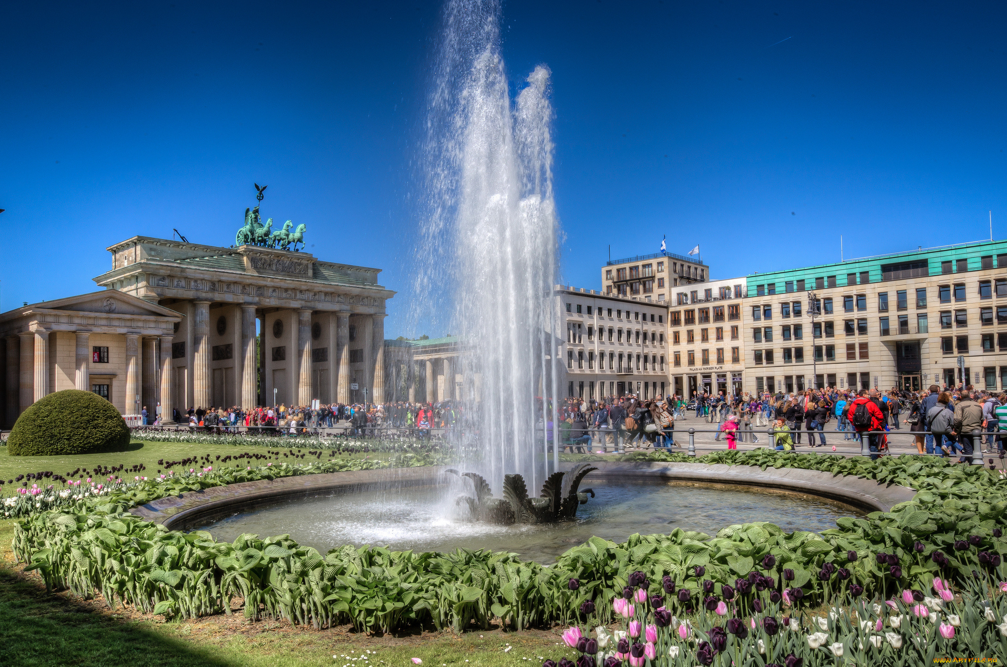 fountain, at, brandenburger, tor, города, берлин, , германия, площадь, ворота, фонтан