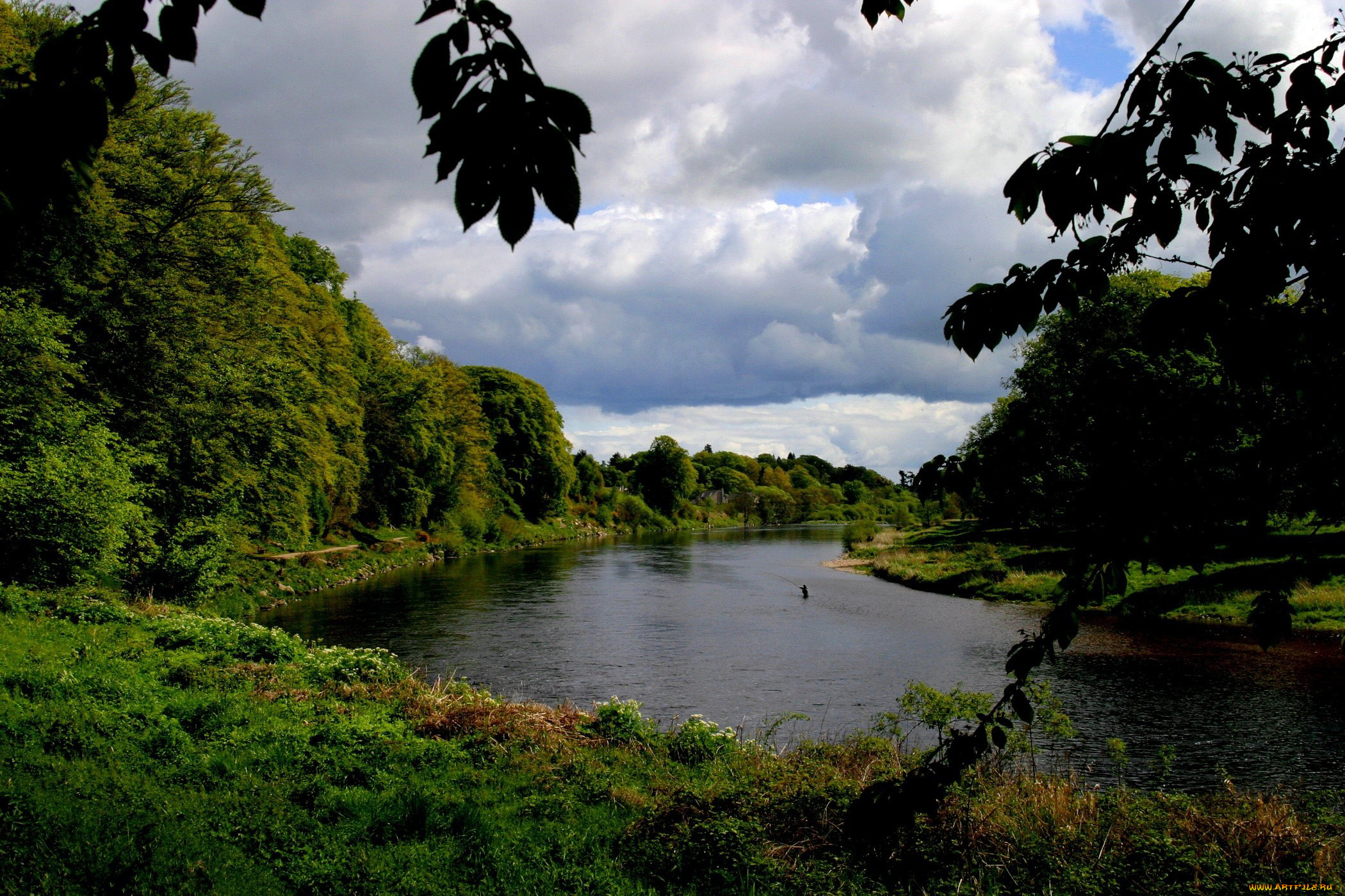 природа, реки, озера, река, деревья, рыбак, тучи
