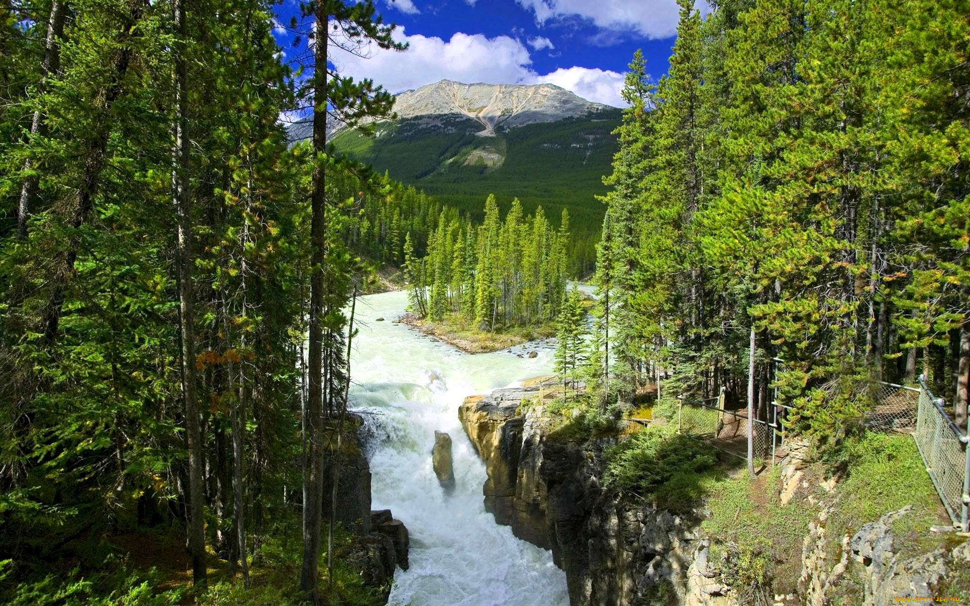 природа, водопады, лес, небо, облака, гора, остров, река, водопад