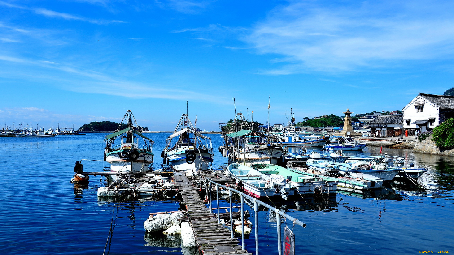 корабли, лодки, шлюпки