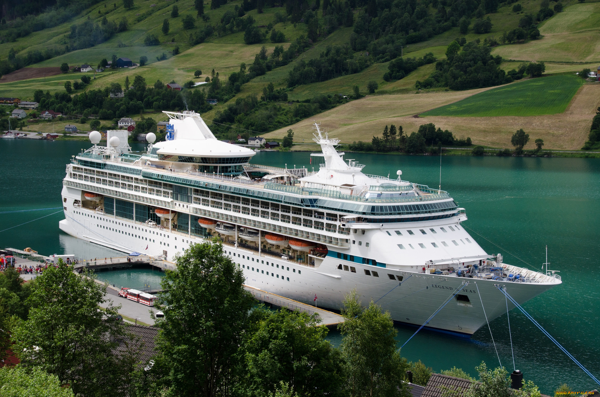 legend, of, the, seas, корабли, лайнеры, круиз, лайнер