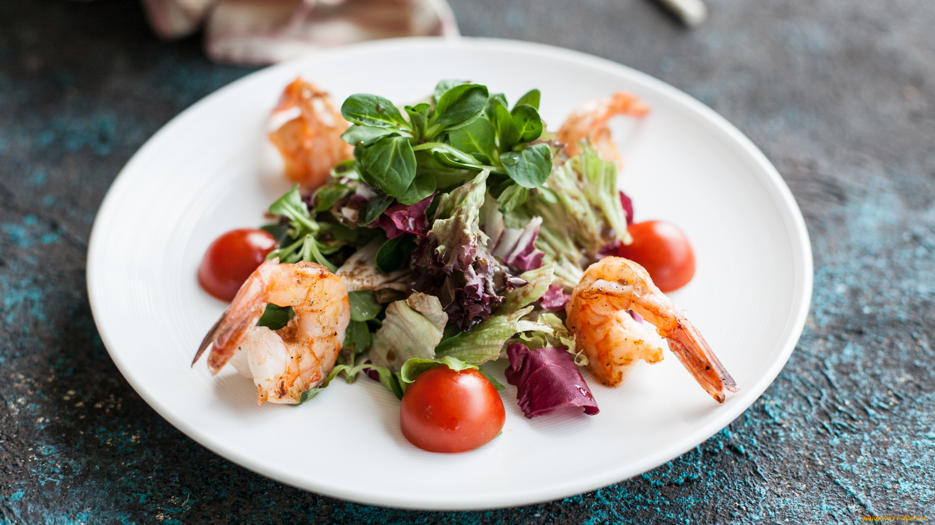 еда, салаты, , закуски, морепродукты, креветки, помидор, зелень, салат