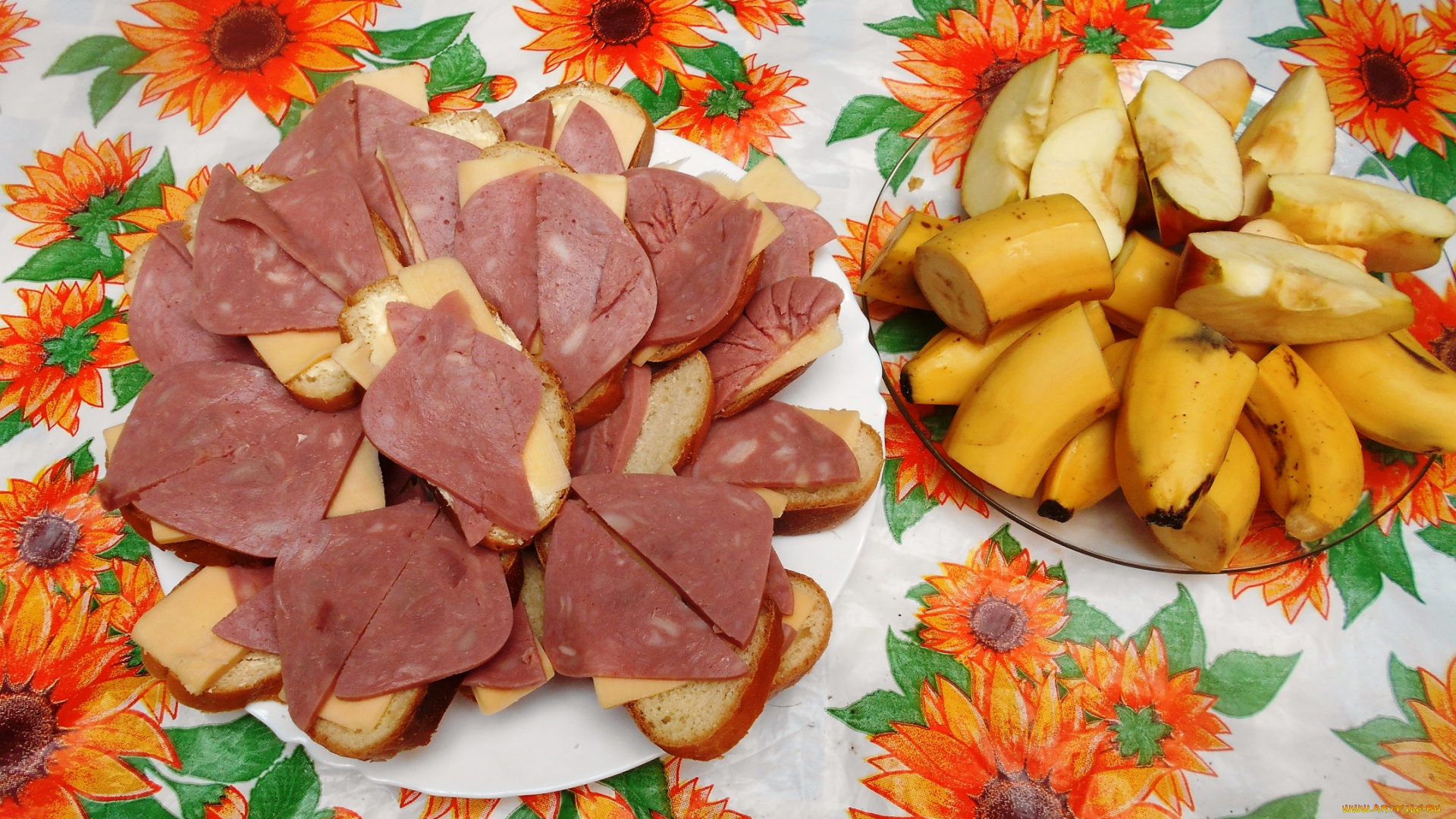 еда, бутерброды, , гамбургеры, , канапе, бананы, яблоки, сыр, хлеб, колбаса