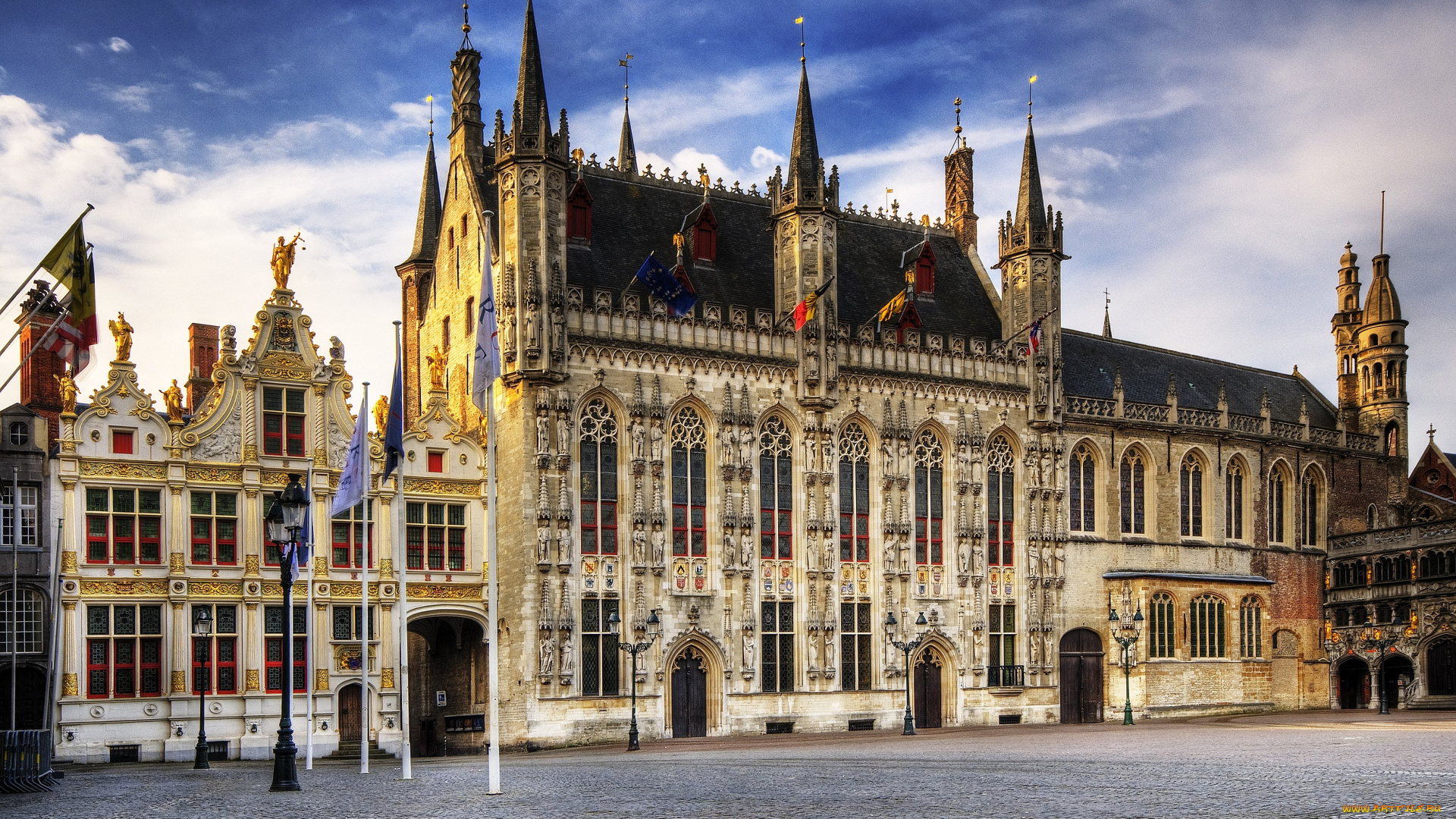 мэрия, брюгге, бельгия, города, шпили, флаги, окна