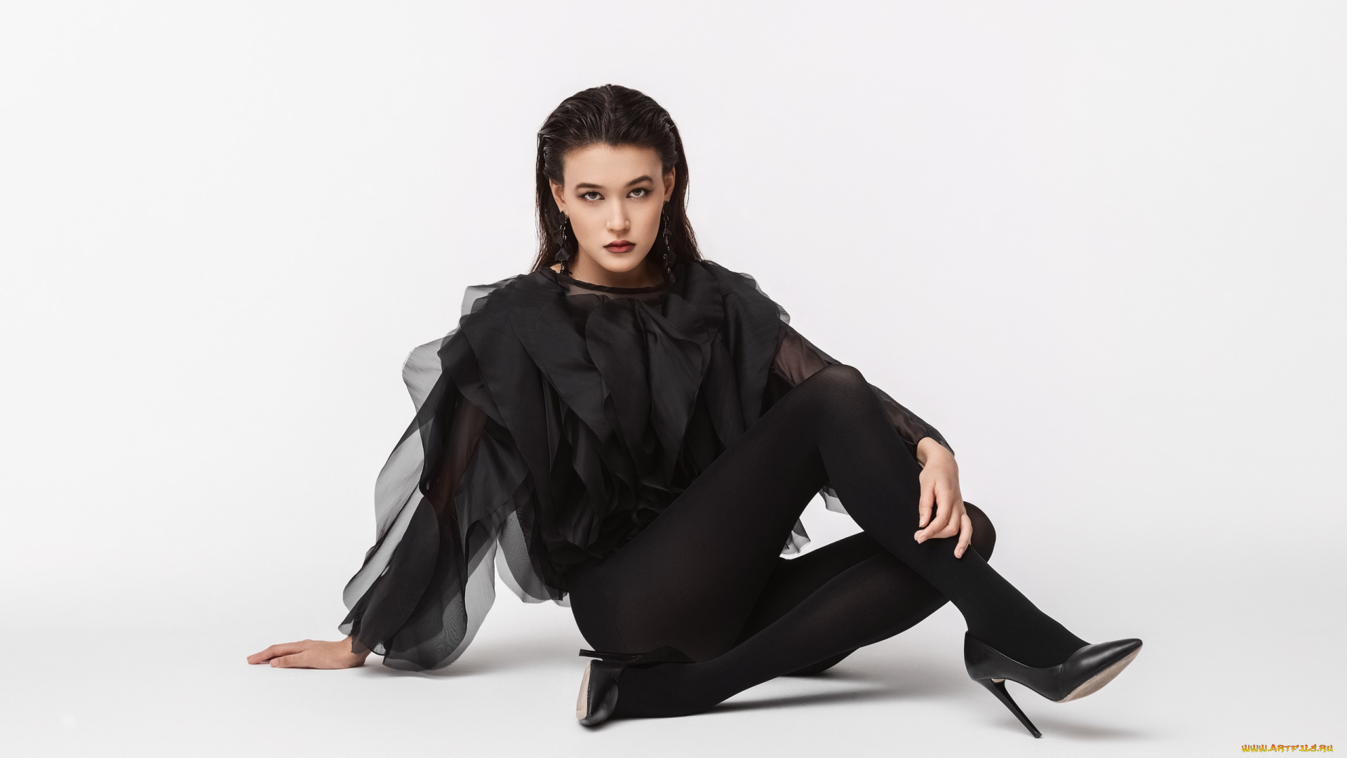 сексуальная, девушка, девушки, -, брюнетки, , шатенки, девушка, женщина, брюнетка, темноволосая, сексуальная, модель, звезда, позирует, разная, обувь, верхняя, стильная, одежда, нижнее, эротическое, бельё, трусы, лифчик, колготки, чулки, аксессуары, макияж, и, множество, элементов, на, фотографии