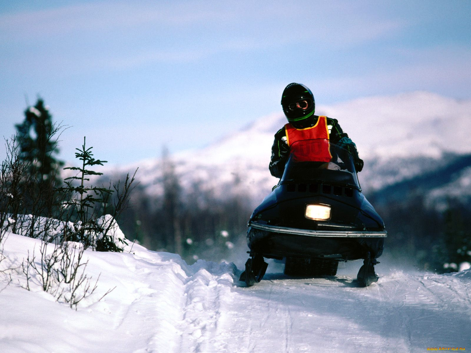 мотоциклы, снегоходы