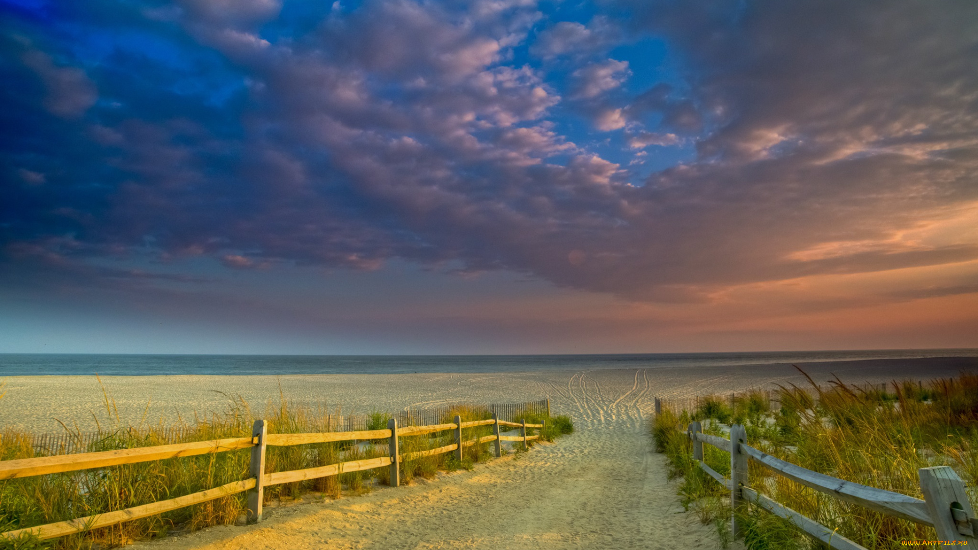 природа, побережье, цветное, небо, горизонт, заборчик, следы, песок, пляж, океан