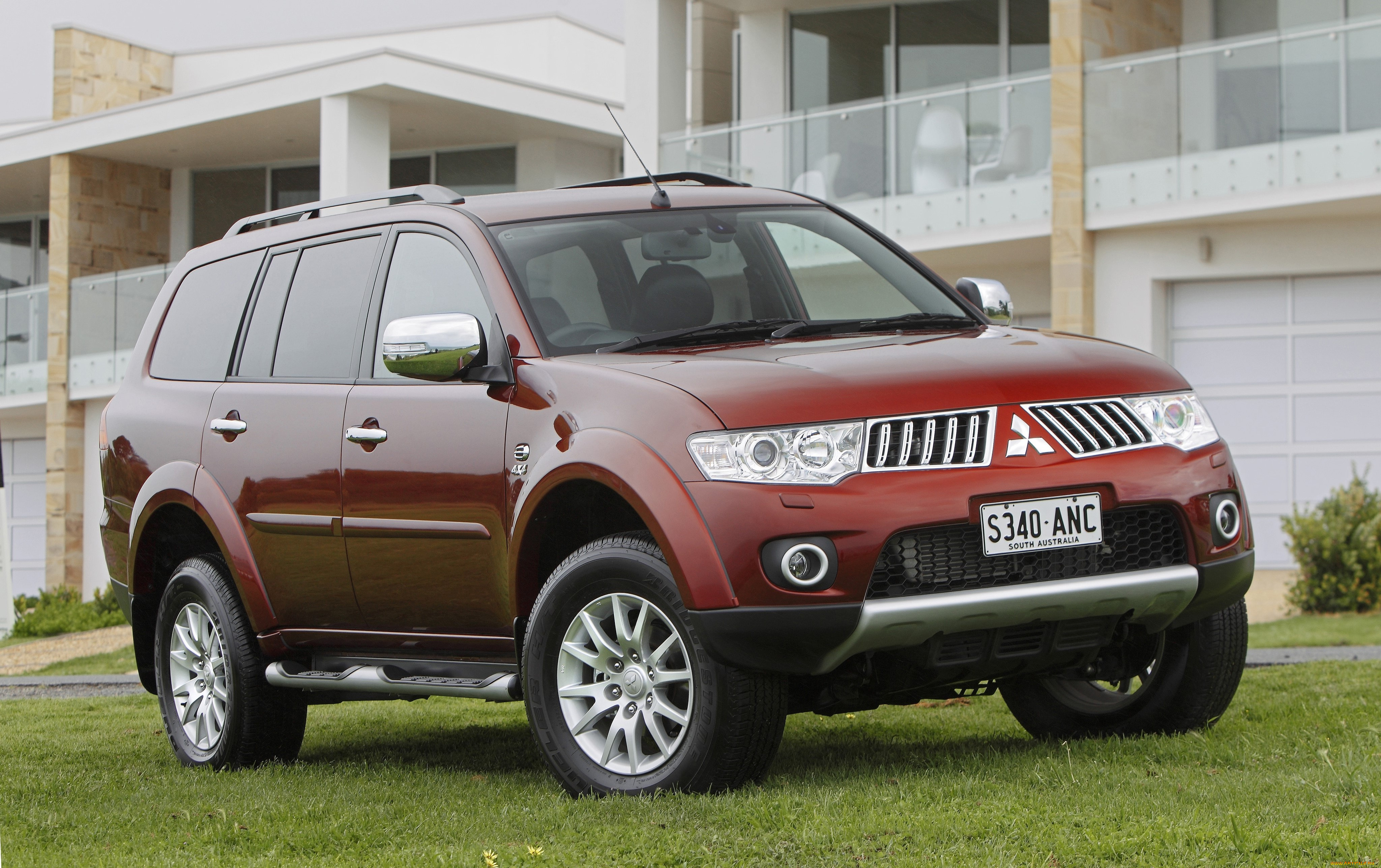 автомобили, mitsubishi