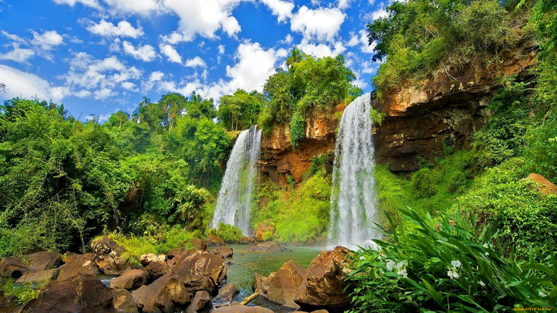 природа, водопады, камни, зелень, облака