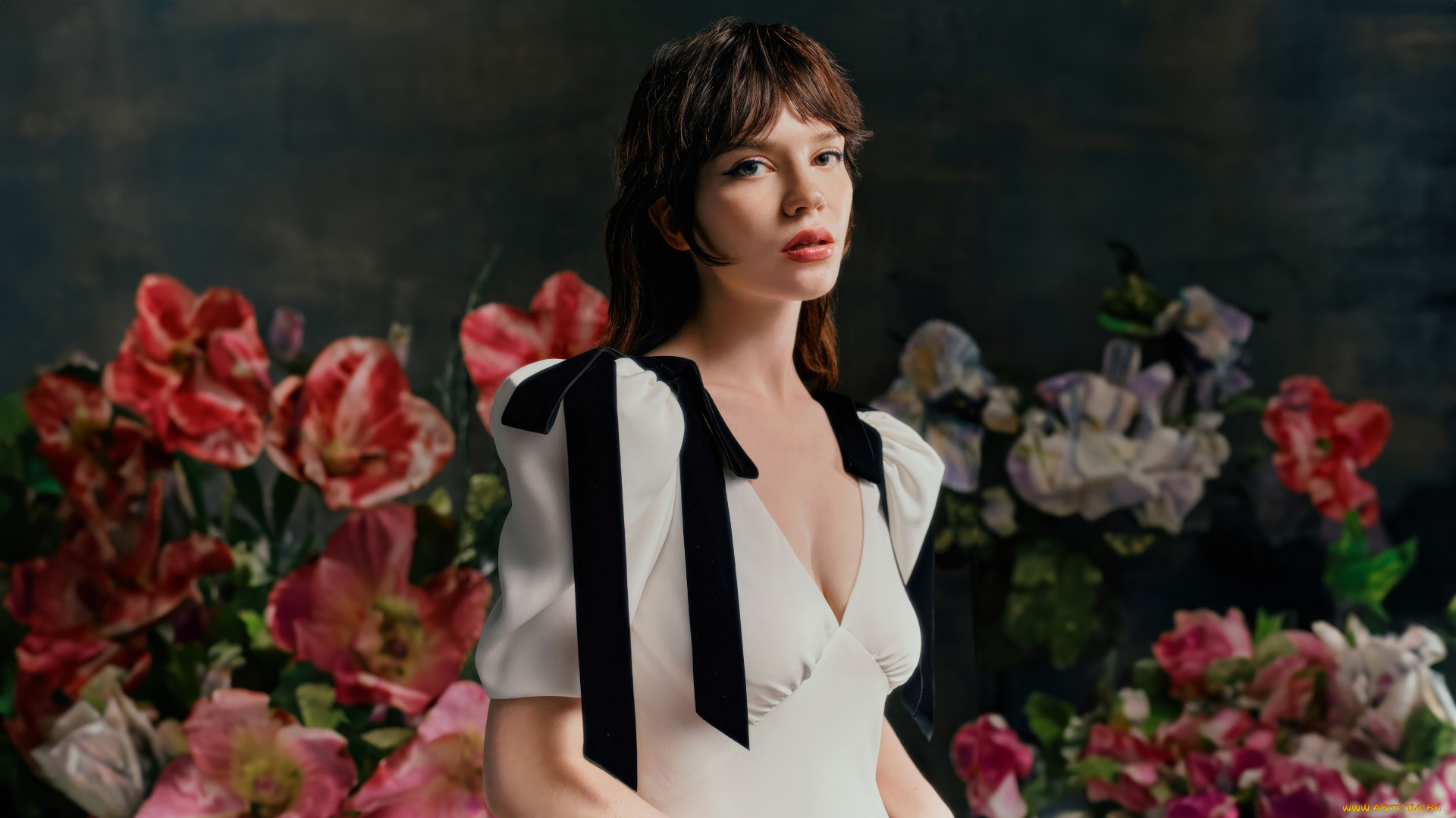 sophie, thatcher, 2023, photoshoot, девушки, -, брюнетки, , шатенки, софи, тэтчер, актриса, sophie, thatcher, знаменитости, девушка, белое, платье