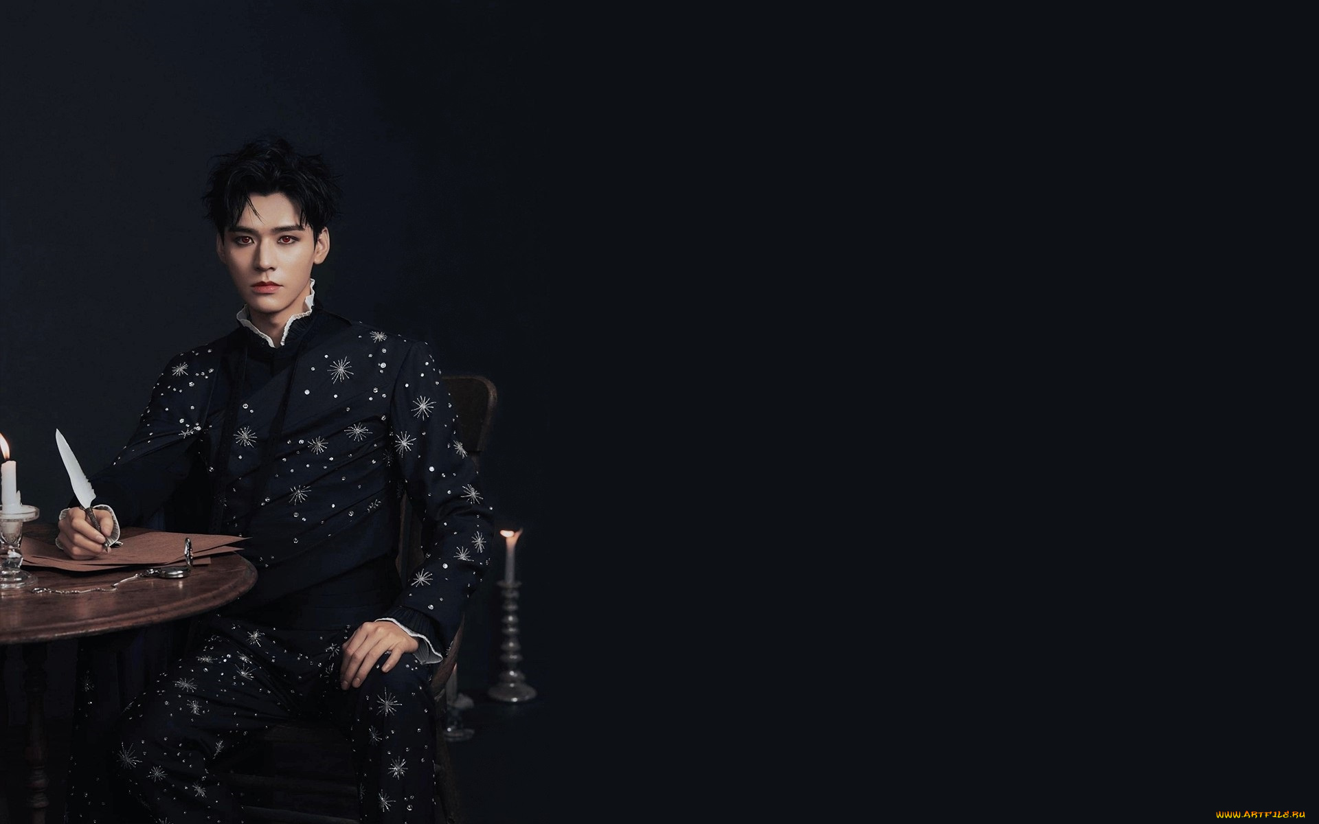 мужчины, gong, jun, |, simon, gong, актер, костюм, перо, свечи, стол