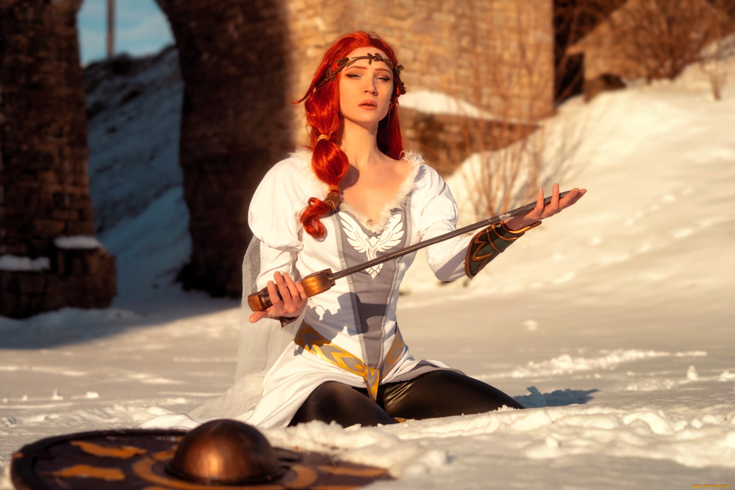 девушки, -, креатив, , косплей, образ, косплей, наряд, костюм, меч, щит, развалины, снег